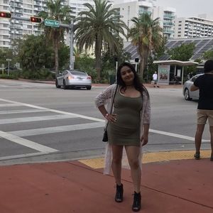 Meet your Posher, Yadira